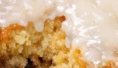 5-Ingredient Slow Cooker Carrot Cake with Thick White Glaze: A No-Oven Wonder