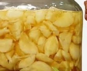 Eat Garlic With Honey on an Empty Stomach for 7 Days — A Natural Ritual Full of Benefits