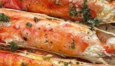 Baked  Crab Legs in  ButterSauce