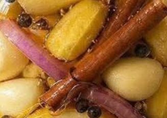 Lemon Garlic Ginger Cinnamon Remedy: A Simple Natural Wellness Elixir