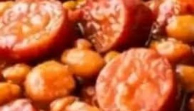 Beannie Weenies (Hot Dogs & Baked Beans)