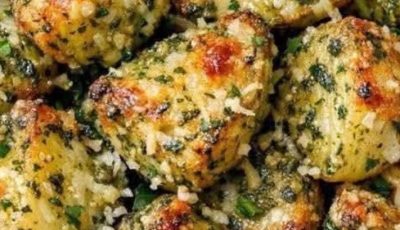 Slow Cooker Pesto Parmesan Potatoes