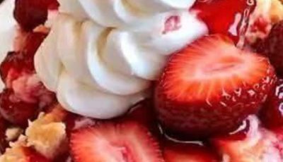Strawberry Cheesecake Dump Cake: A Sweet Shortcut to Dessert Bliss